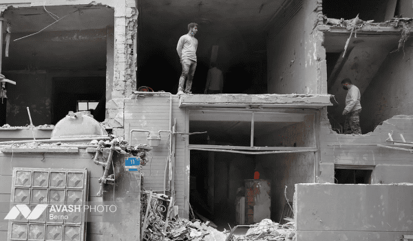 La guerra en Oriente Medio se intensifica mientras Trump arremete