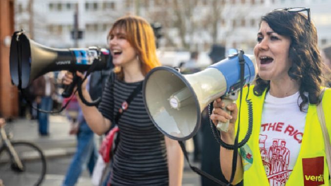 Protestas contra el programa de recortes del gobierno Alemán